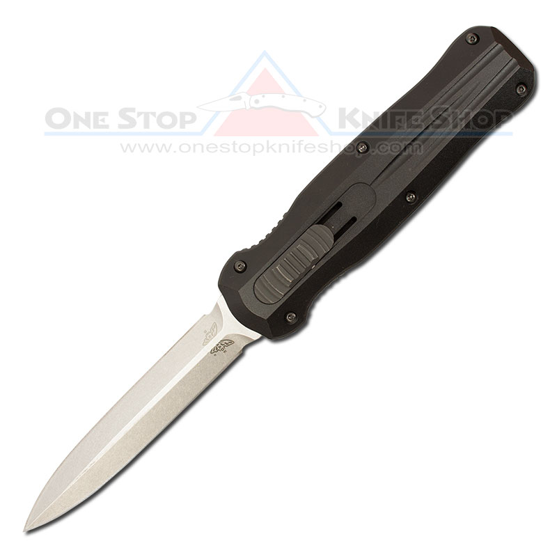 safe is nylon material 3320 Benchmade Pagan